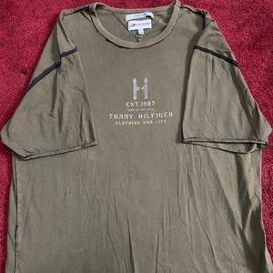 Vintage Tommy Hilfiger t shirt
